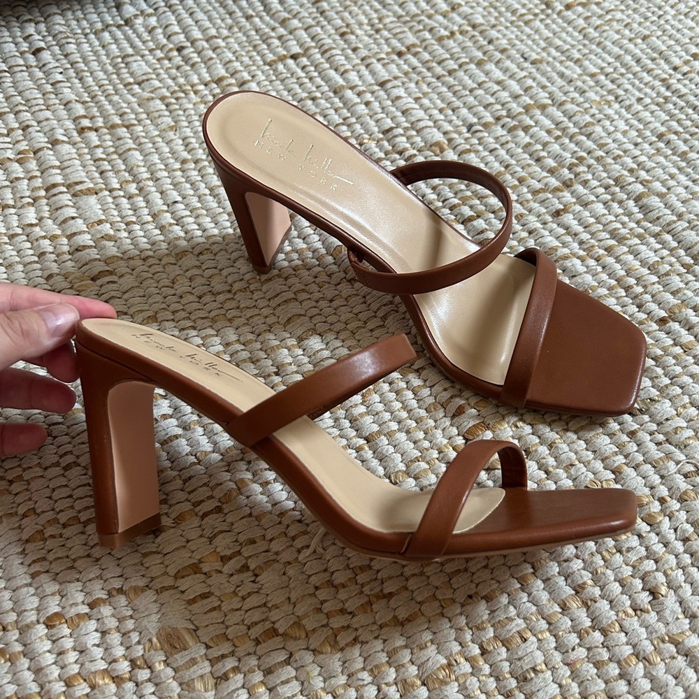NWOT Brown Heels